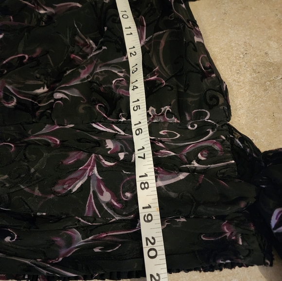 WHBM  Black & Purple Sheer Floral Long Sleeve Crew Cami Woman's Blouse  Size 4 - Picture 6 of 6